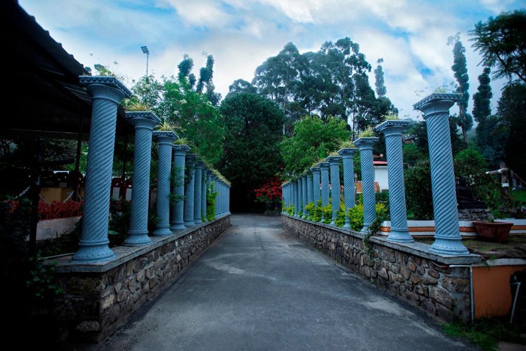 Hotel Kodai International Kodaikanal Exteriör bild